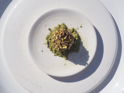 BLISS – A bite with oats, dates, pistachio, almonds, chia seeds, salt, matcha powder and 70% dark chocolate