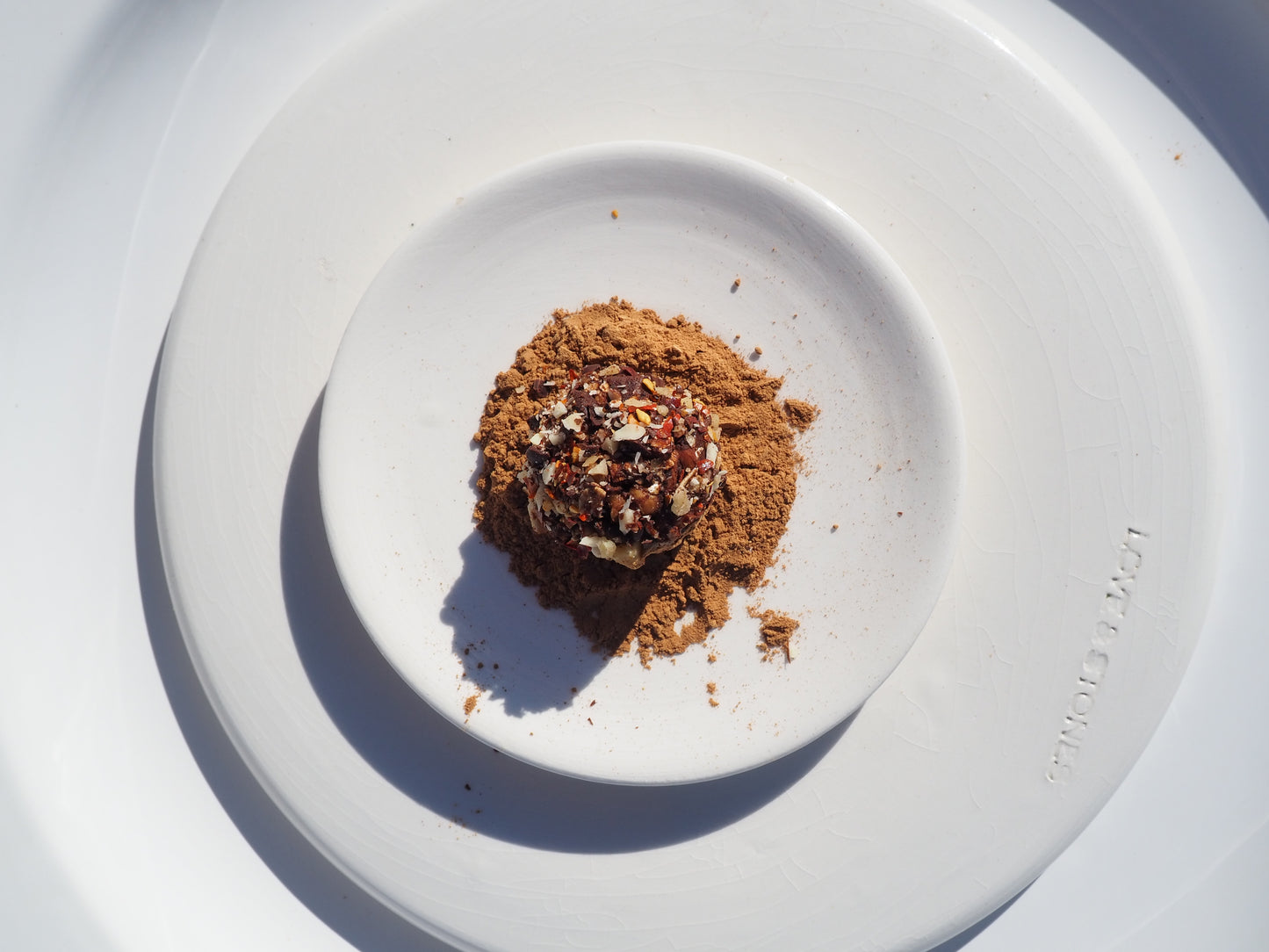 NOW – A bite with oat, walnut, almonds, cacao powder, dates, chili flakes, salt,  70% dark chocolate and Cordyceps